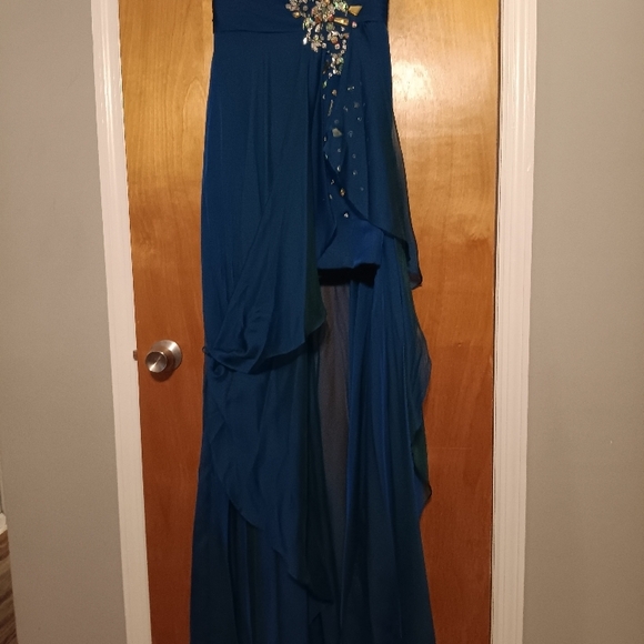 Blue iridescent, strapless, detailed gown - Picture 4 of 7